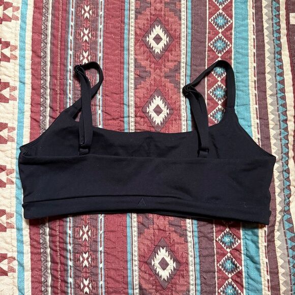 Balance Athletica black sports bra size large - Picture 3 of 4